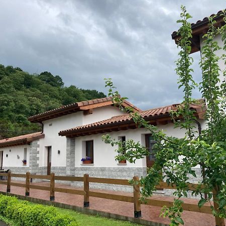 Apartamentos La Presa El Molin Onís 외부 사진